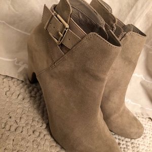 Ankle boots